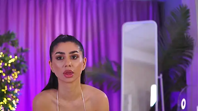 YemayaLuna online show from December 10, 11:40 pm