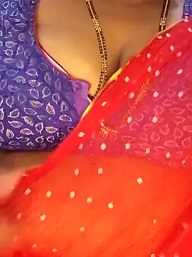 Sexy Radhikaa online show from November 25, 4:45 am