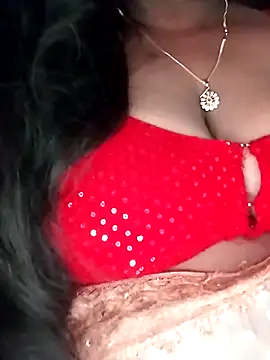 Snapshot of Sexy_Radhikaa chatting on May 9, 4:12 pm Sexy Radhikaa online show from May 9, 4:12 pm