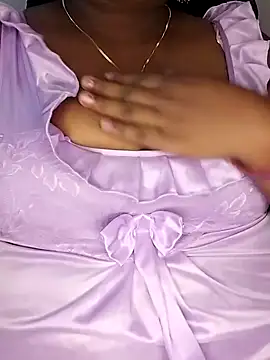 Snapshot of Sexy_Radhikaa chatting on May 23, 10:08 am Sexy Radhikaa online show from May 23, 10:08 am