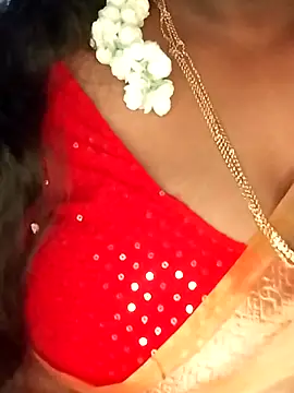 Snapshot of Sexy_Radhikaa chatting on June 4, 3:56 am Sexy Radhikaa online show from June 4, 3:56 am
