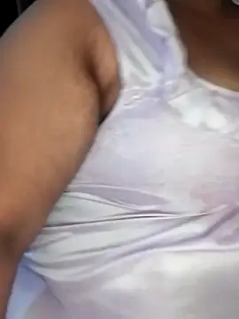 Snapshot of Sexy_Radhikaa chatting on June 6, 5:45 am Sexy Radhikaa online show from June 6, 5:45 am