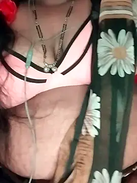 Snapshot of Sexy_Radhikaa chatting on June 24, 3:05 am Sexy Radhikaa online show from June 24, 3:05 am