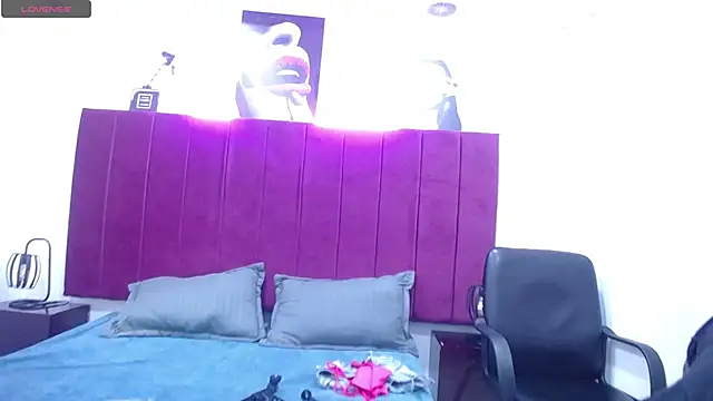 Snapshot of Kylee28 chatting on February 17, 7:53 pm Kylee28 online show from February 17, 7:53 pm