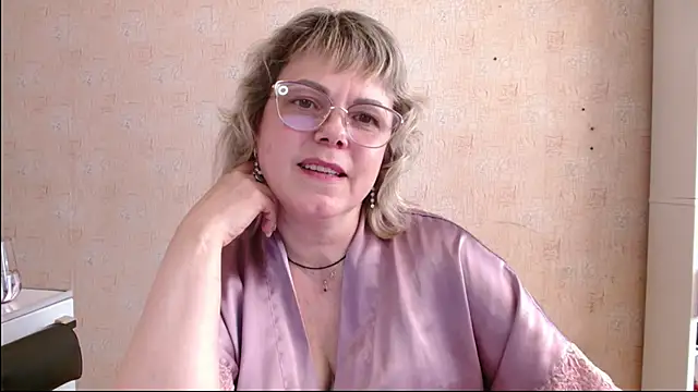 sweetsunset11 online show from May 4, 1:40 pm