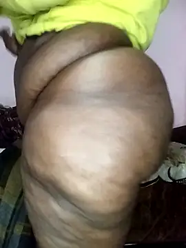Snapshot of Sweetblackassxxx505 chatting on April 26, 9:45 pm Sweetblackassxxx505 online show from April 26, 9:45 pm