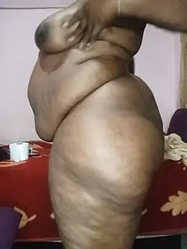 Snapshot of Sweetblackassxxx505 chatting on May 26, 9:44 pm Sweetblackassxxx505 online show from May 26, 9:44 pm