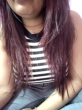  nishalove19 online show from December 11, 7:46 pm