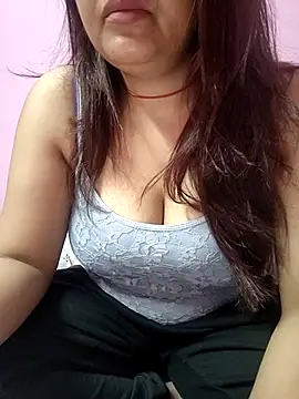  nishalove19 online show from March 18, 7:10 pm