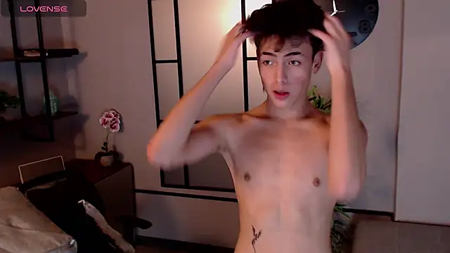Snapshot of MattiDeLuca chatting on February 3, 5:24 pm MattiDeLuca online show from February 3, 5:24 pm