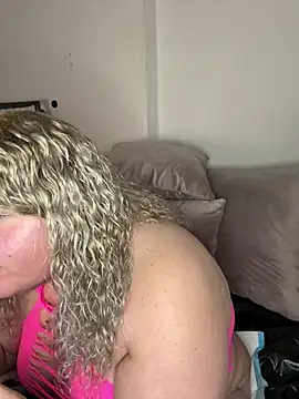 CurvyAnonymousGirl89 online show from January 21, 3:43 pm