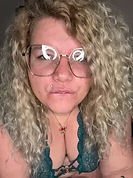 CurvyAnonymousGirl89 online show from January 30, 6:32 pm