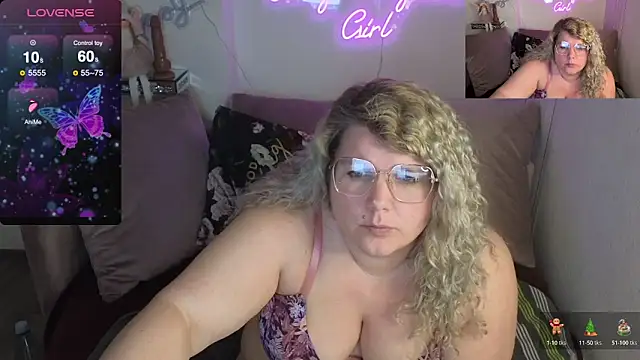 CurvyAnonymousGirl89 online show from March 5, 7:27 pm