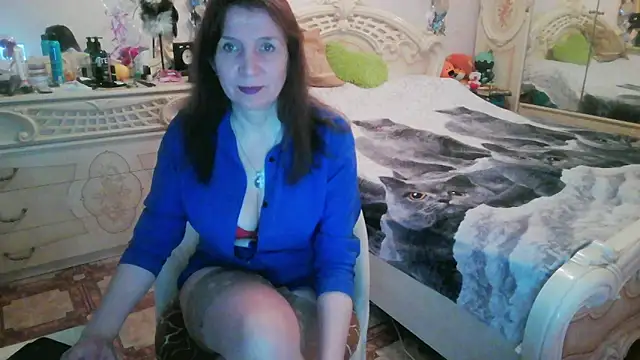 Debra Phoenix online show from May 4, 10:17 pm