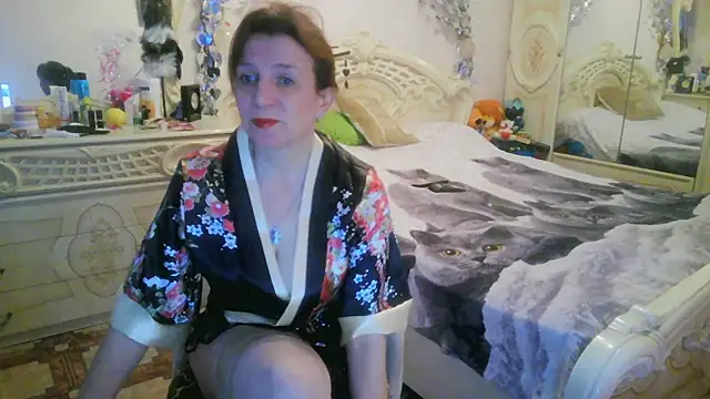 Debra Phoenix online show from May 10, 1:00 am