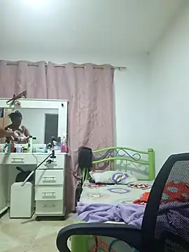 Snapshot of GoddessCarrie chatting on December 19, 3:35 am GoddessCarrie online show from December 19, 3:35 am