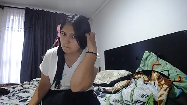 Snapshot of princehermosa44 chatting on October 24, 9:33 pm princehermosa44 online show from October 24, 9:33 pm