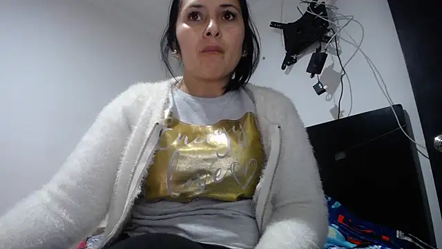 princehermosa44 online show from November 15, 10:48 pm