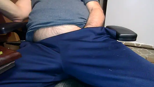 Snapshot of thickdaddy59 chatting on December 5, 2:31 am thickdaddy59 online show from December 5, 2:31 am