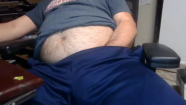 Snapshot of thickdaddy59 chatting on December 29, 4:59 am thickdaddy59 online show from December 29, 4:59 am
