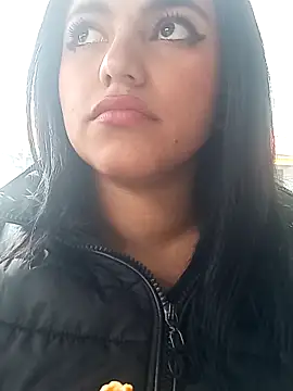 Naomy veracruz  online show from May 3, 9:32 pm
