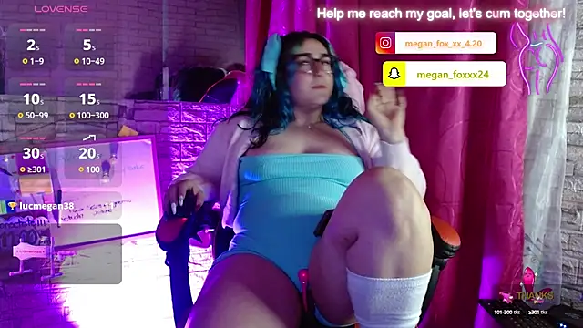 Snapshot of Meg4n_420 chatting on March 7, 7:30 am Meg4n 420 online show from March 7, 7:30 am