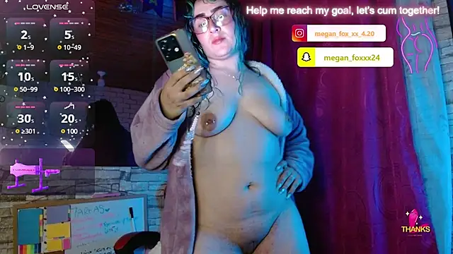 Snapshot of Meg4n_420 chatting on March 22, 3:09 am Meg4n 420 online show from March 22, 3:09 am