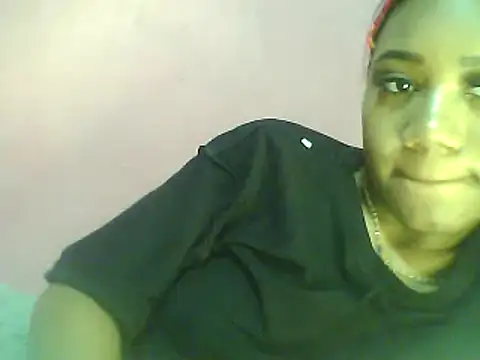 Snapshot of Fariana01 chatting on December 11, 2:30 am Fariana01 online show from December 11, 2:30 am