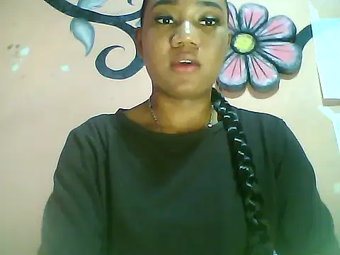 Snapshot of Fariana01 chatting on February 7, 2:50 am Fariana01 online show from February 7, 2:50 am