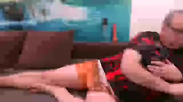 Snapshot of Manfred1012 chatting on December 15, 11:34 am Manfred1012 online show from December 15, 11:34 am