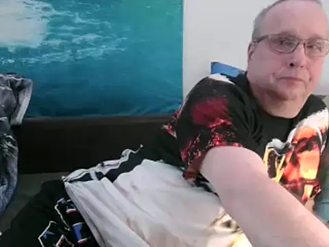 Snapshot of Manfred1012 chatting on February 3, 3:17 pm Manfred1012 online show from February 3, 3:17 pm