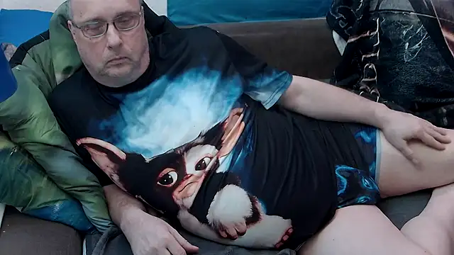 Snapshot of Manfred1012 chatting on February 6, 6:40 am Manfred1012 online show from February 6, 6:40 am