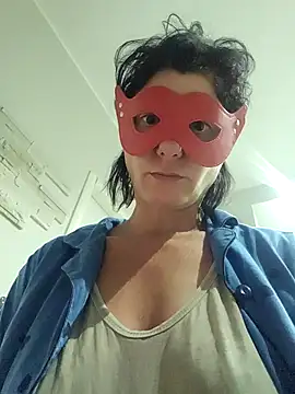 Snapshot of Vagabondainnamorata chatting on October 2, 4:19 am Vagabondainnamorata online show from October 2, 4:19 am