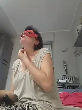 Snapshot of Vagabondainnamorata chatting on October 14, 4:41 pm Vagabondainnamorata online show from October 14, 4:41 pm