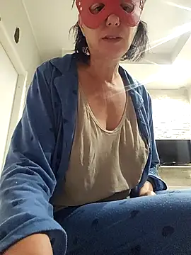 Snapshot of Vagabondainnamorata chatting on October 31, 4:02 am Vagabondainnamorata online show from October 31, 4:02 am