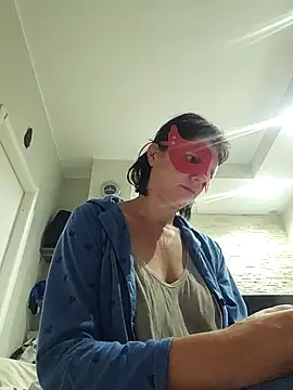 Snapshot of Vagabondainnamorata chatting on November 3, 3:52 am Vagabondainnamorata online show from November 3, 3:52 am