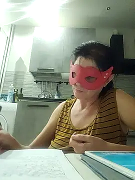 Snapshot of Vagabondainnamorata chatting on November 5, 4:40 pm Vagabondainnamorata online show from November 5, 4:40 pm