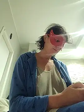 Snapshot of Vagabondainnamorata chatting on November 13, 3:38 am Vagabondainnamorata online show from November 13, 3:38 am