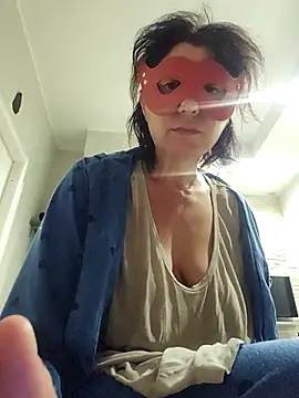 Snapshot of Vagabondainnamorata chatting on November 16, 4:18 am Vagabondainnamorata online show from November 16, 4:18 am