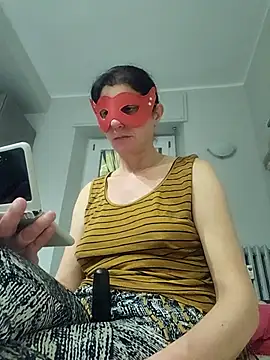 Snapshot of Vagabondainnamorata chatting on December 16, 7:19 pm Vagabondainnamorata online show from December 16, 7:19 pm