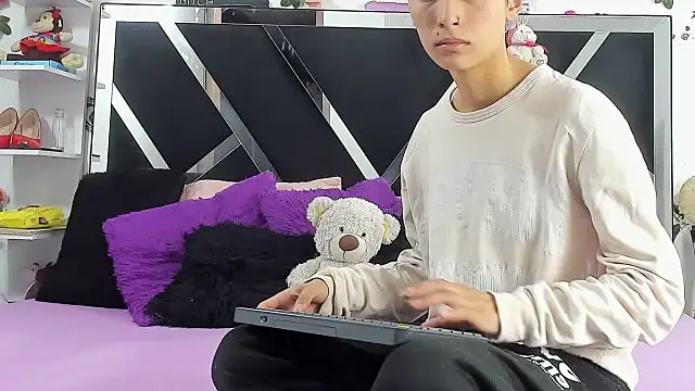 abby eemily online show from October 8, 12:03 pm