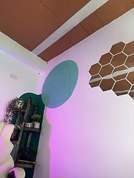 LollaByer online show from January 12, 7:41 pm