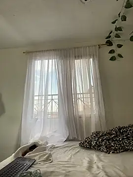 LollaByer online show from March 29, 9:37 pm