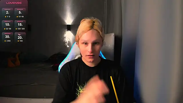 Snapshot of Kleo_Godde chatting on October 25, 9:42 pm Kleo Godde online show from October 25, 9:42 pm