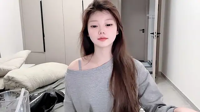 Snapshot of yangyang-1115 chatting on October 8, 5:05 am yangyang-1115 online show from October 8, 5:05 am