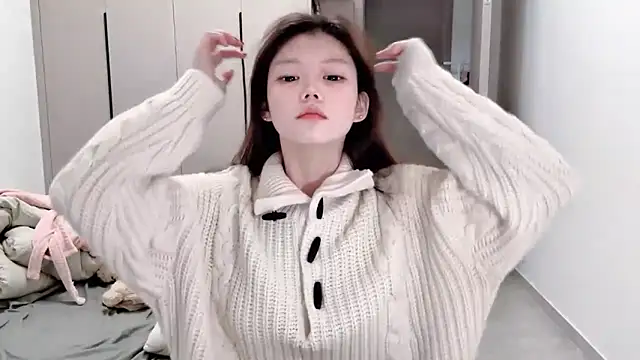 Snapshot of yangyang-1115 chatting on October 12, 5:28 am yangyang-1115 online show from October 12, 5:28 am