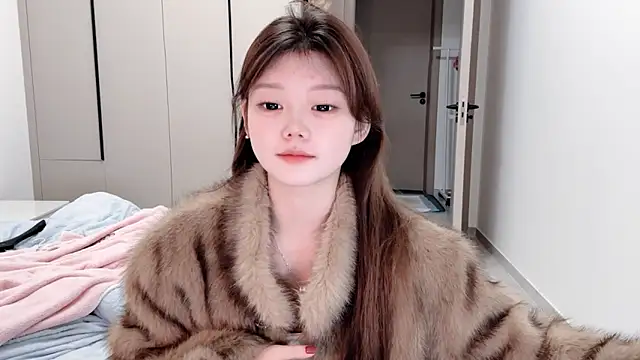 Snapshot of yangyang-1115 chatting on October 25, 5:26 am yangyang-1115 online show from October 25, 5:26 am