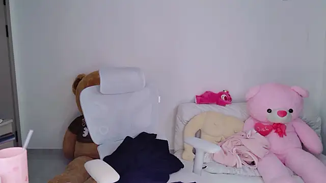 Snapshot of yangyang-1115 chatting on March 1, 6:04 am yangyang-1115 online show from March 1, 6:04 am