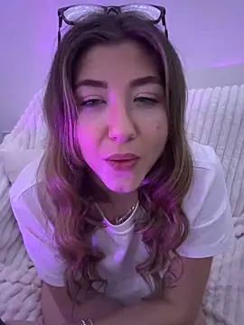 Snapshot of badlills201 chatting on March 20, 2:16 am badlills201 online show from March 20, 2:16 am