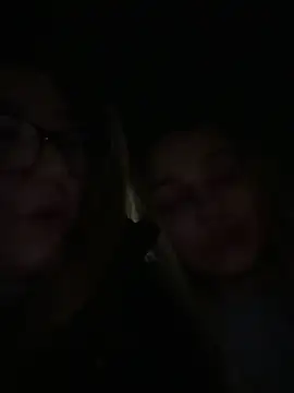 Snapshot of badlills201 chatting on March 28, 12:21 am badlills201 online show from March 28, 12:21 am